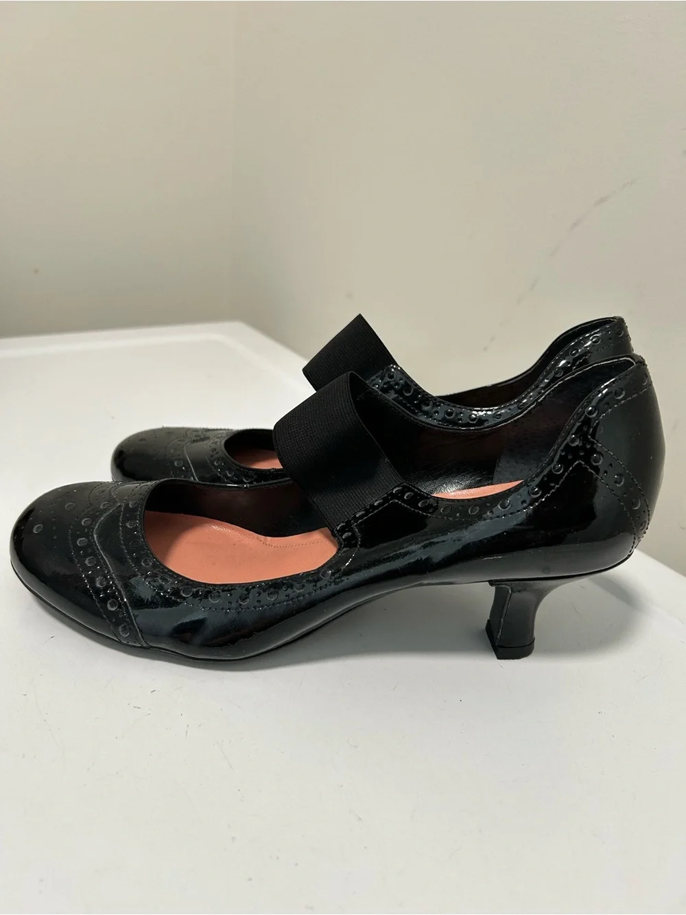 Franco Sarto Black Patent Leather Mary Jane Pumps Brogue Detail Size 7.5 M